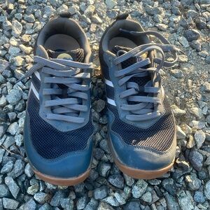 fit is on the small side of 8.5